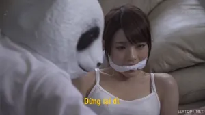 Brazzers - Daizy Cooper bị mẹ kế Ryan Keely bắt gặp đang thủ dâm